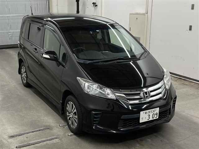 65084 Honda Freed GB4 2013 г. (MIRIVE Saitama)