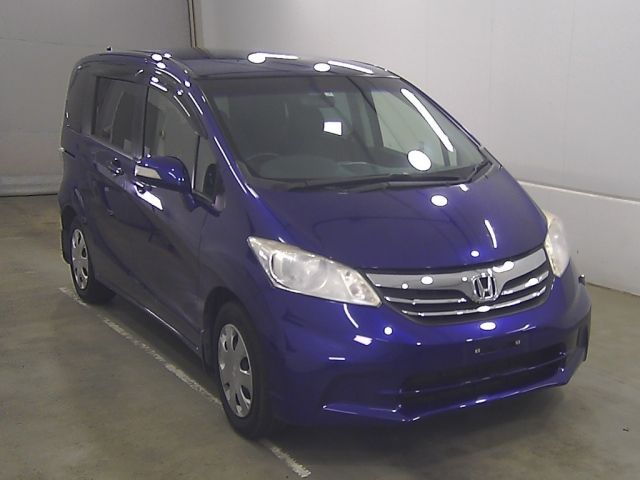 69033 Honda Freed GB3 2013 г. (Honda Kyushu)