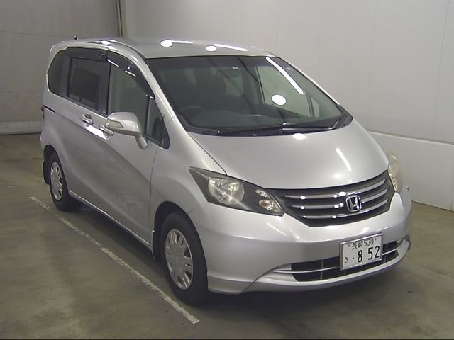 69038 Honda Freed GB3 2011 г. (Honda Kyushu)