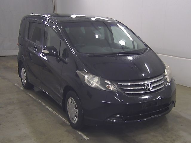 69079 Honda Freed GB3 2011 г. (Honda Kyushu)