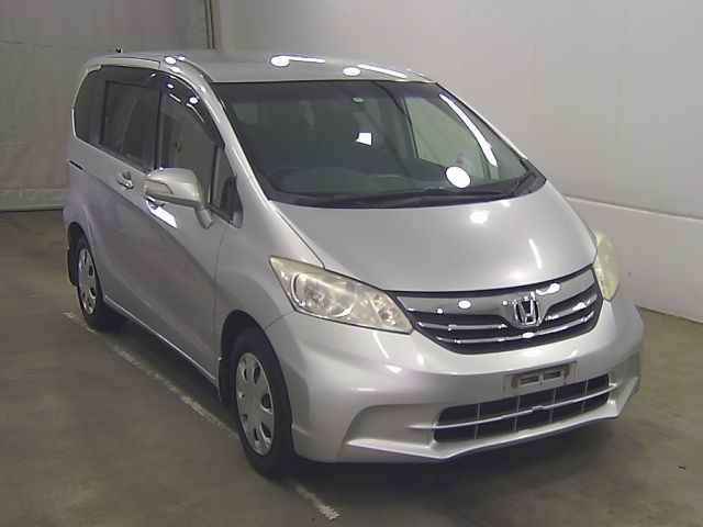 69181 Honda Freed GB3 2013 г. (Honda Kyushu)