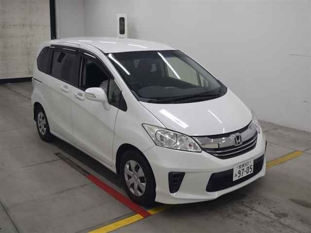 70159 Honda Freed GB3 2015 г. (MIRIVE Osaka)