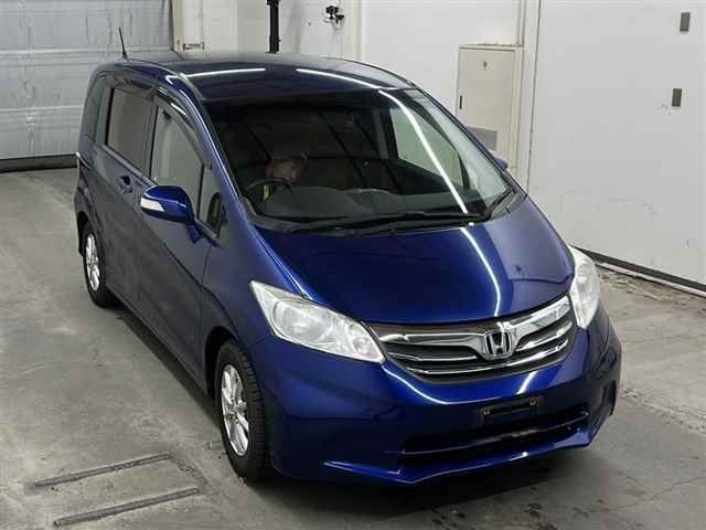 75164 Honda Freed GB3 2012 г. (MIRIVE Saitama)