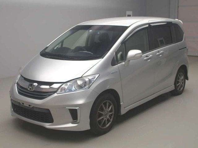 80081 Honda Freed GP3 2016 г. (TAA Yokohama)