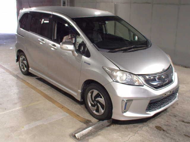 8398 Honda Freed GP3 2013 г. (JU Fukuoka)