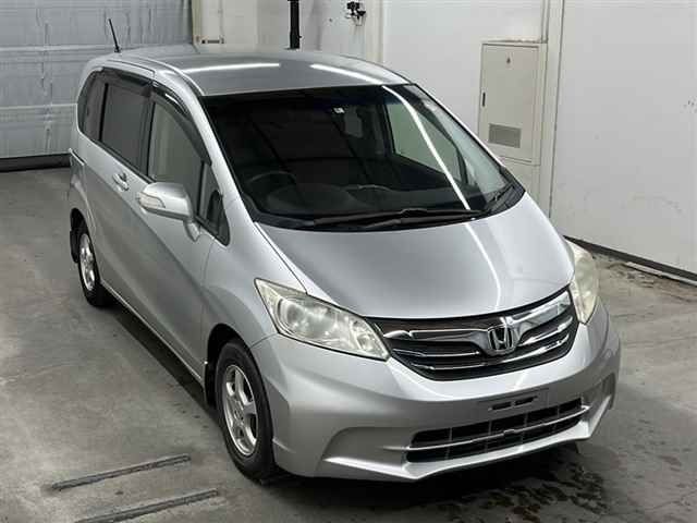 85032 Honda Freed GB3 2012 г. (MIRIVE Saitama)