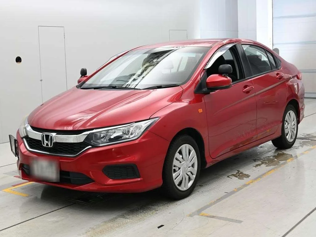 Honda Grace GM6 2018