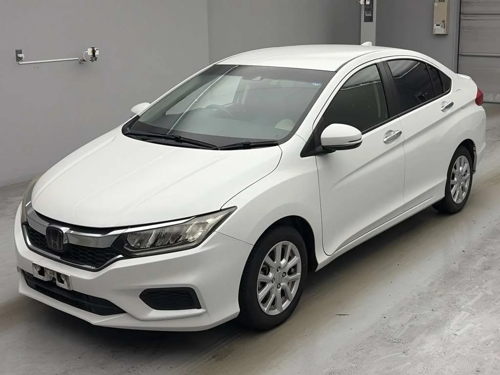 Honda Grace GM6 2019