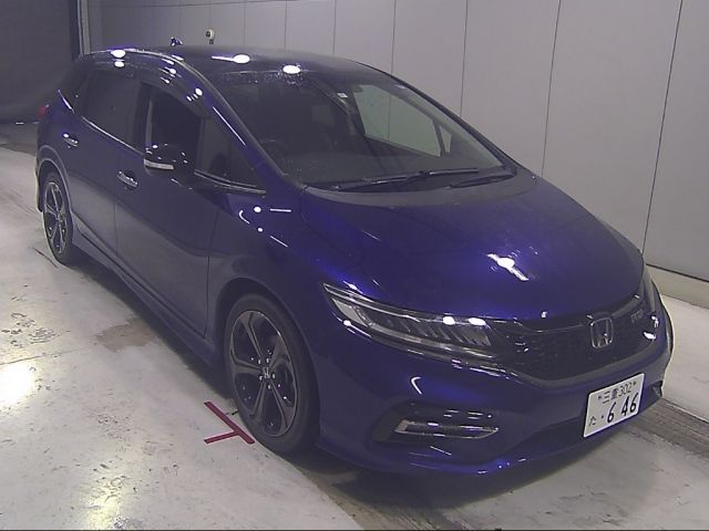 55358 Honda Jade FR5 2018 г. (Honda Nagoya)