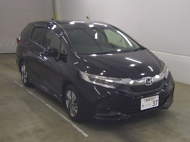 60305 Honda Shuttle GK8 2015 г. (Honda Kyushu)