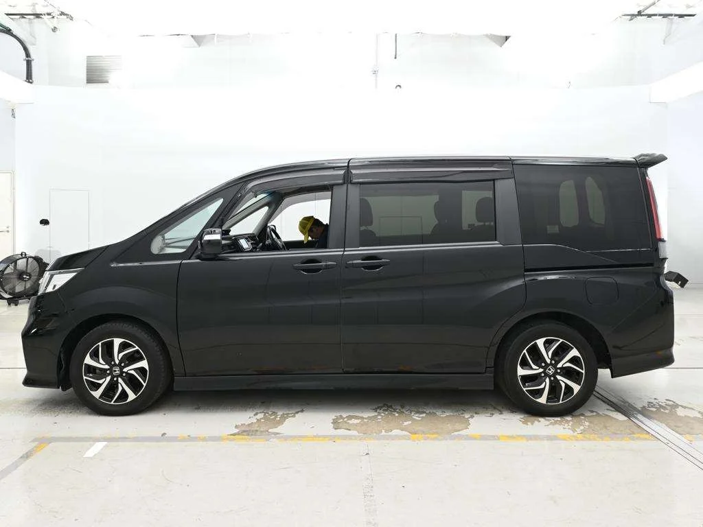 Honda Stepwgn RP3 2022