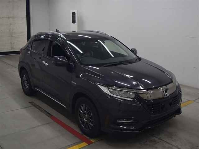 10051 Honda Vezel RU3 2018 г. (MIRIVE Osaka)