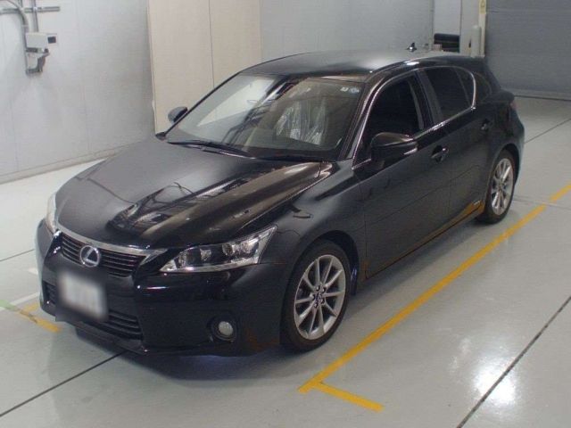 31505 LEXUS CT ZWA10 2013 г. (CAA Chubu)