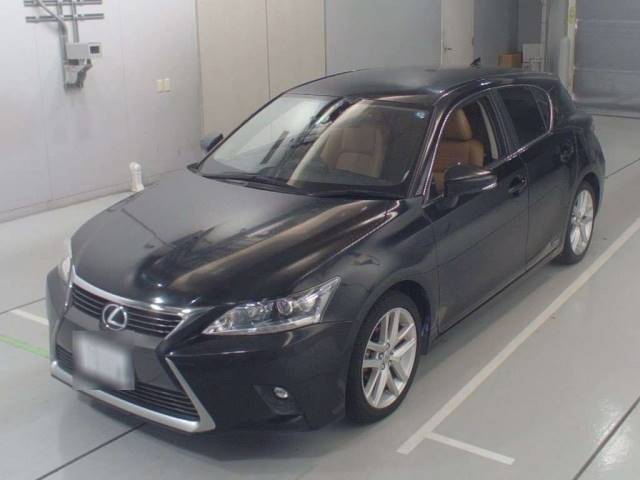 30302 LEXUS CT ZWA10 2015 г. (CAA Chubu)