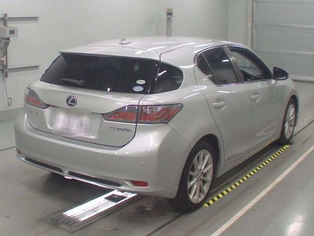 31137 LEXUS CT ZWA10 2011 г. (CAA Tokyo)