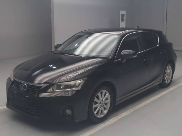 81001 LEXUS CT ZWA10 2013 г. (TAA Chubu)