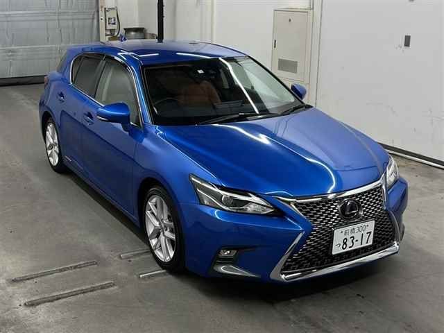 20268 LEXUS CT ZWA10 2018 г. (MIRIVE Saitama)