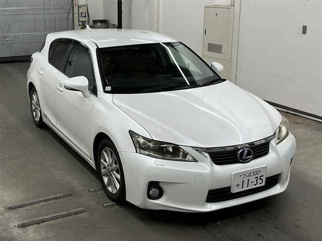 30173 LEXUS CT ZWA10 2011 г. (MIRIVE Saitama)