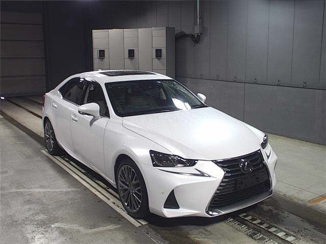 60371 LEXUS IS AVE30 2018 г. (JU Gifu)