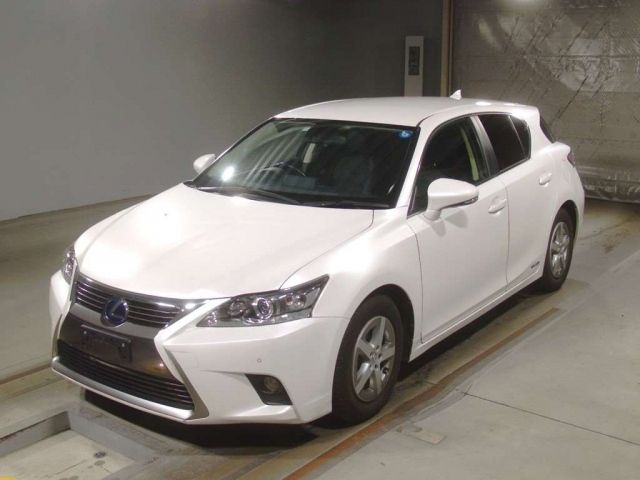 10001 Lexus Ct ZWA10 2016 г. (TAA Kinki)