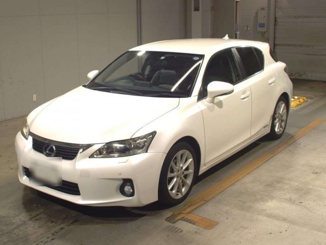 10001 Lexus Ct ZWA10 2011 г. (TAA Kyushu)