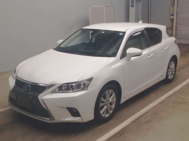 10002 Lexus Ct ZWA10 2016 г. (TAA Kantou)