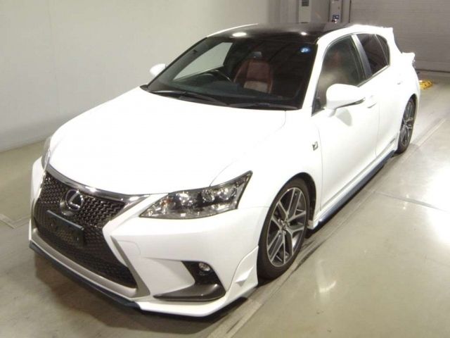 10003 Lexus Ct ZWA10 2014 г. (TAA Tohoku)