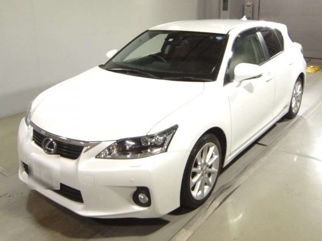 10005 Lexus Ct ZWA10 2011 г. (TAA Tohoku)