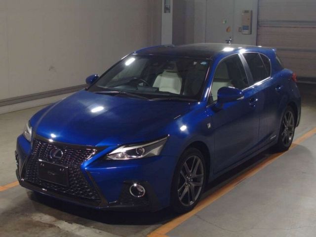 10011 Lexus Ct ZWA10 2017 г. (TAA Minami Kyushu)