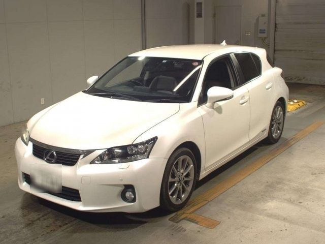 10015 Lexus Ct ZWA10 2013 г. (TAA Kyushu)