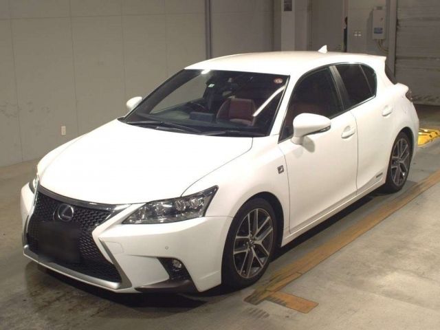 10030 Lexus Ct ZWA10 2014 г. (TAA Kyushu)