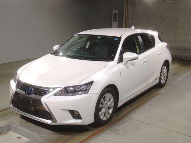 10076 Lexus Ct ZWA10 2016 г. (TAA Kinki)