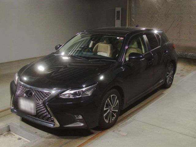 10100 Lexus Ct ZWA10 2020 г. (TAA Kinki)