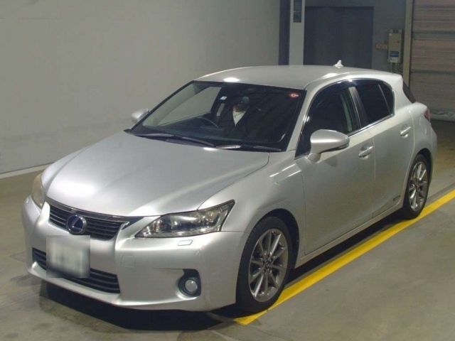 11002 Lexus Ct ZWA10 2013 г. (TAA Yokohama)