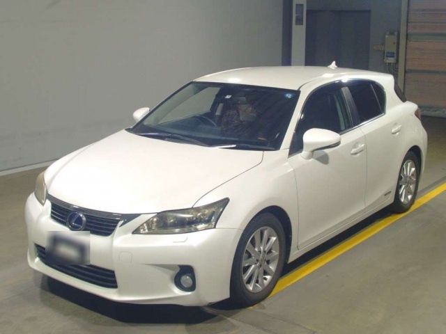 11004 Lexus Ct ZWA10 2011 г. (TAA Yokohama)