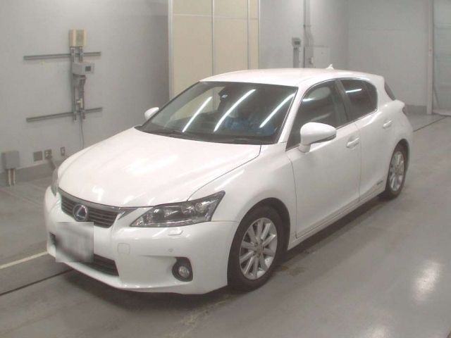 20320 Lexus Ct ZWA10 2011 г. (CAA Tokyo)