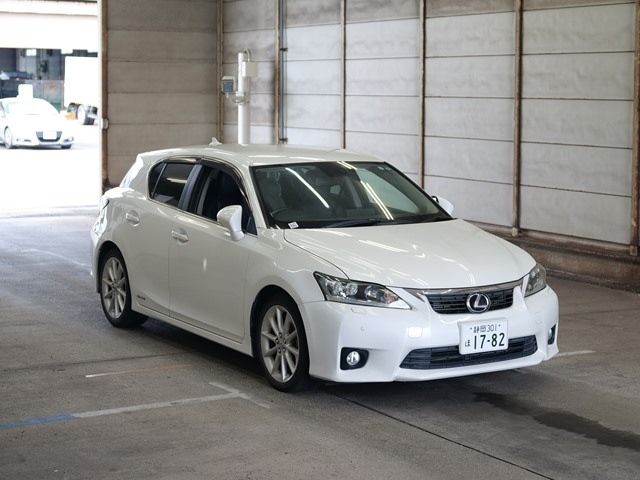 2247 Lexus Ct ZWA10 2011 г. (ARAI Bayside)