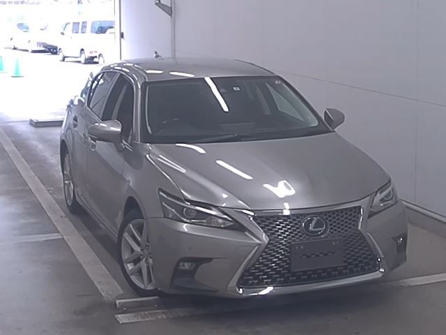 2509 Lexus Ct ZWA10 2017 г. (NAA Fukuoka)