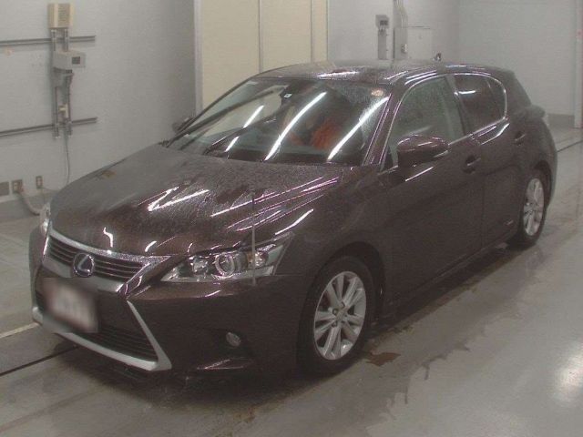 30074 Lexus Ct ZWA10 2014 г. (CAA Tokyo)