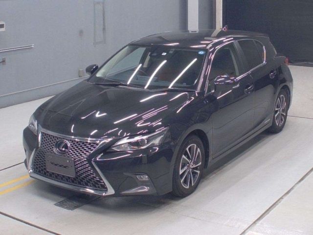 30306 Lexus Ct ZWA10 2018 г. (CAA Gifu)