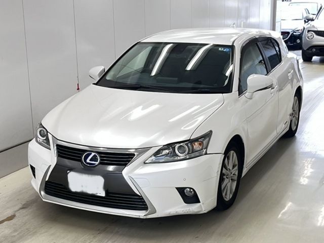 3038 Lexus Ct ZWA10 2015 г. (KCAA Yamaguchi)