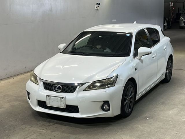 448 Lexus Ct ZWA10 2011 г. (KCAA Fukuoka)