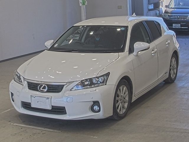 5026 Lexus Ct ZWA10 2013 г. (ARAI Oyama)