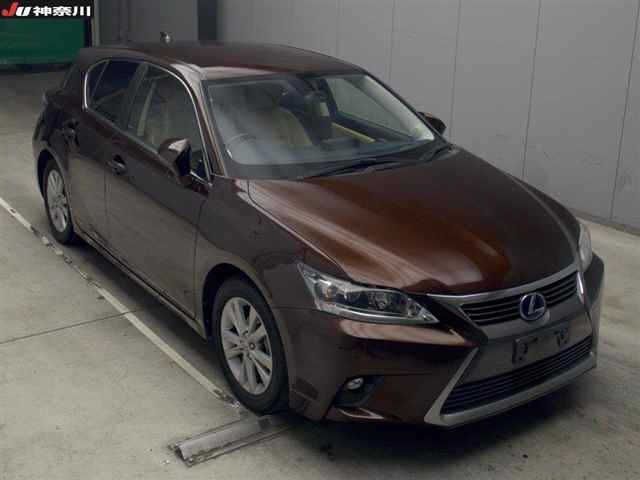 6087 Lexus Ct ZWA10 2016 г. (JU Kanagawa)