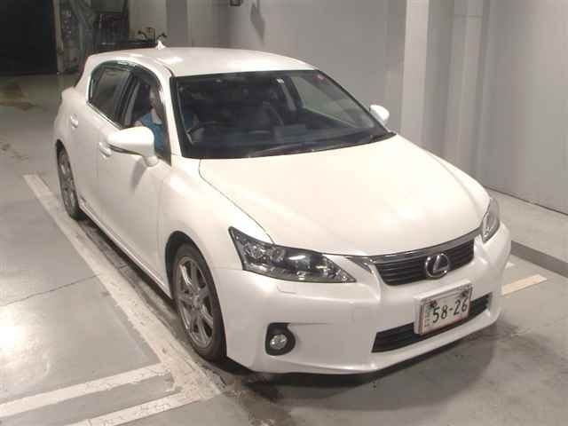 8 Lexus Ct ZWA10 2013 г. (JU Tokyo)