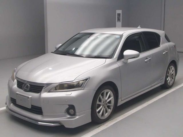 81004 Lexus Ct ZWA10 2011 г. (TAA Chubu)