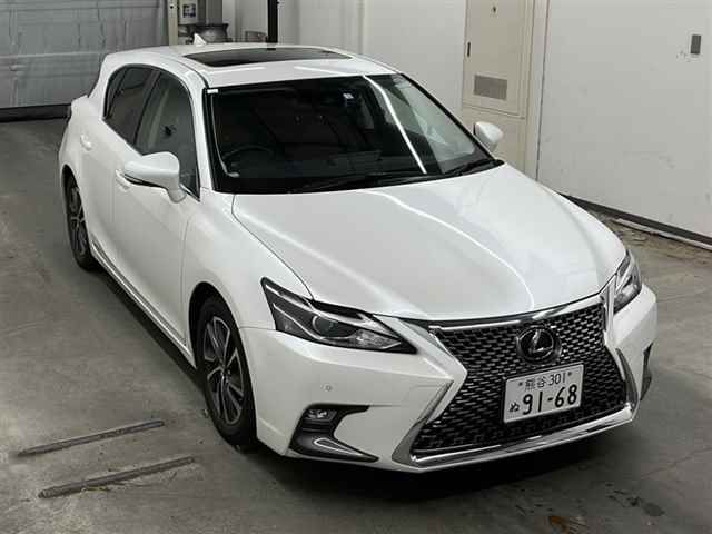 85051 Lexus Ct ZWA10 2018 г. (MIRIVE Saitama)