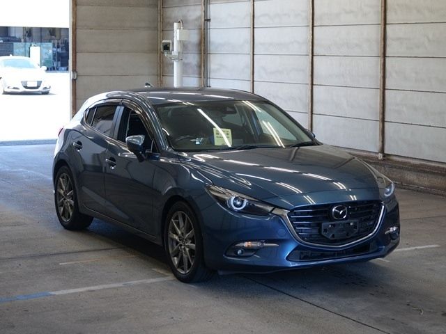 2355 MAZDA AXELA BMLFS 2018 г. (ARAI Bayside)