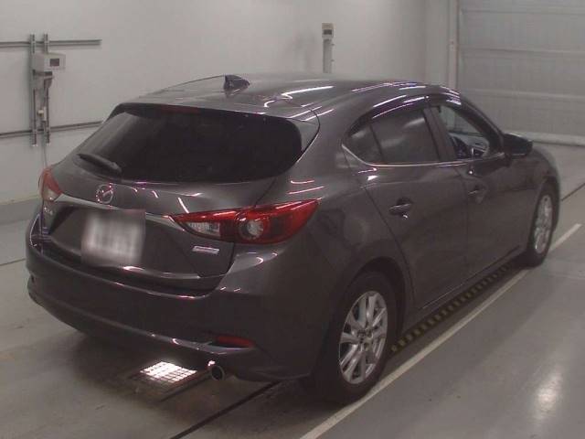 30540 MAZDA AXELA BM5FS 2017 г. (CAA Tokyo)