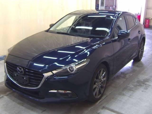 73509 MAZDA AXELA BM5FS 2018 г. (TAA Tohoku)